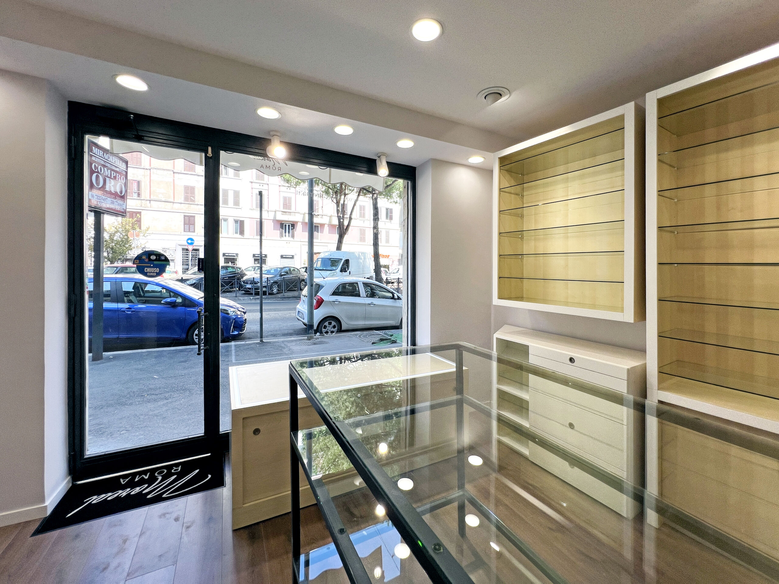 Moreal Roma - Restyling punto vendita Via Appia Nuova, Roma